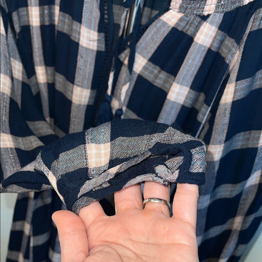 American Eagle Outfitters Blue and White Checkered Blouse - Picture 9 of 9